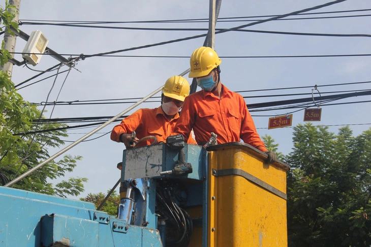 Vì sao EVN lại đề xuất tiếp tục tăng giá điện?